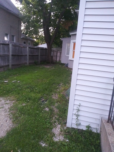 Liquor Store «Metro Liquor Warehouse», reviews and photos, 854 E 7th St, St Paul, MN 55106, USA