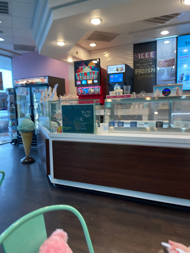 Ice Cream Shop «Marble Slab Creamery», reviews and photos, 4915 S Broadway Ave, Tyler, TX 75703, USA