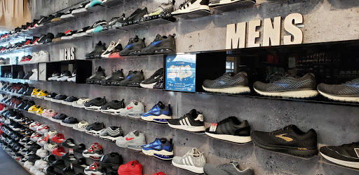 Shoe Store «Hibbett Sports», reviews and photos, 2048 W Oaklawn Rd #230, Pleasanton, TX 78064, USA