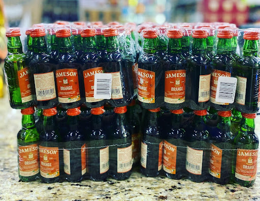 Liquor Store «Paradise Liquor», reviews and photos, 3237 Hilton Rd, Ferndale, MI 48220, USA