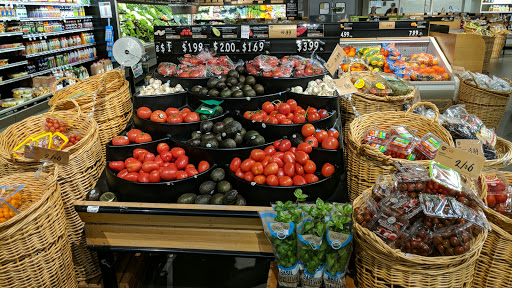 Grocery Store «D & W Fresh Market», reviews and photos, 50 Douglas Ave, Holland, MI 49424, USA
