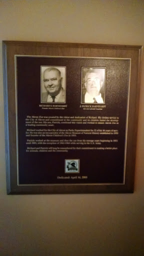 Engraver «Miracle Custom Awards & Gifts», reviews and photos, 565 Wolf Ledges Pkwy, Akron, OH 44311, USA