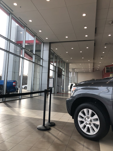 Car Dealer «Colonial Toyota», reviews and photos, 550 George Washington Hwy, Smithfield, RI 02917, USA