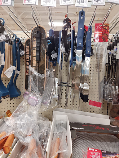 Grocery Store «H-E-B Grocery», reviews and photos, 209 N Texas Ave, Mercedes, TX 78570, USA