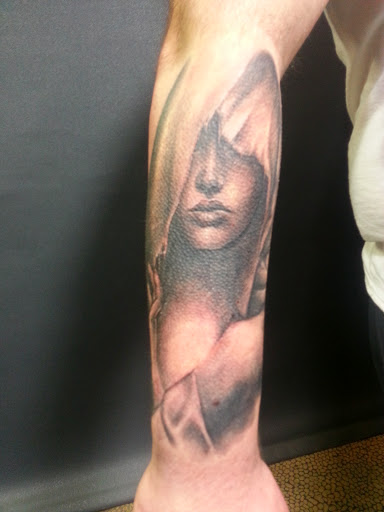 Tattoo Shop «Leathernecks Tattoo», reviews and photos, 667A 5th Ave, Brooklyn, NY 11215, USA