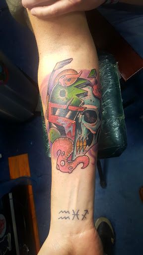 Tattoo Shop «Thicker than Blood tattoo», reviews and photos, 100 E Post Rd, White Plains, NY 10601, USA