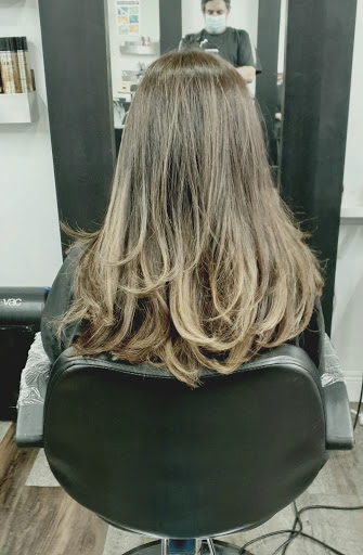 Hair Salon «LE HAIR Salon & Color Bar», reviews and photos, 8236 W Flagler St, Miami, FL 33144, USA