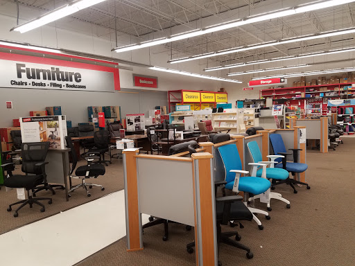 Office Supply Store «Staples», reviews and photos, 547 River Rd, Edgewater, NJ 07020, USA