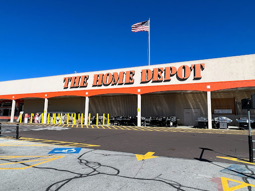 The Home Depot, 700 Reed Rd, Broomall, PA 19008, USA, 