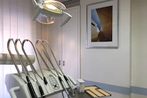 DIMADENT Studio Dentistico Associato Gianluca Di Vito e Alessandra Mazzocca image