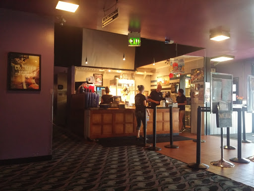 Movie Theater «Northern Lights Theatre Pub», reviews and photos, 3893 Commercial St SE, Salem, OR 97302, USA