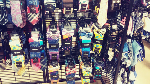 Clothing Store «K&G Fashion Superstore», reviews and photos, 3020 E 9th St, Oakland, CA 94601, USA