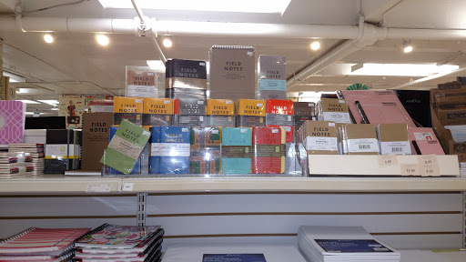 Book Store «The Duck Store - Campus», reviews and photos, 895 E 13th Ave, Eugene, OR 97401, USA