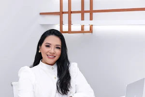 Safira Odontologia | Clareamento Dental | Dentista em Goiânia image