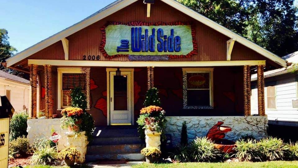 Wild Side Salon 66762