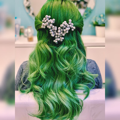 Julia Emerald Hair Salon