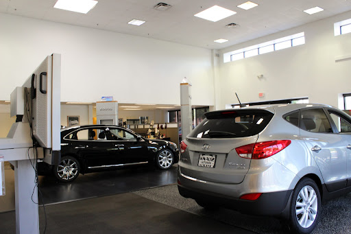 Hyundai Dealer «Knauz Hyundai», reviews and photos, 775 Rockland Rd, Lake Bluff, IL 60044, USA