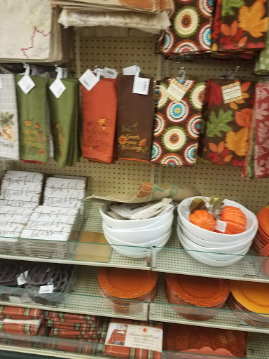 Craft Store «Hobby Lobby», reviews and photos, 1404 Old Aberdeen Rd #41, Columbus, MS 39705, USA