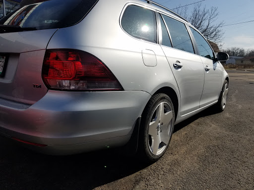 Auto Repair Shop «Courtesy Auto Service», reviews and photos, 3030 Milwaukee St, Madison, WI 53714, USA