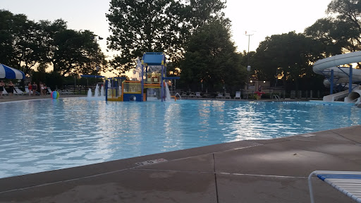 Water Park «Forest Park Aquatic Center», reviews and photos, 7501 Harrison St, Forest Park, IL 60130, USA