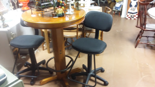 Consignment Shop «Gallery 265 Inc Resale Estate Furniture and Consignment», reviews and photos, 265 N US Hwy 17 92, Longwood, FL 32750, USA