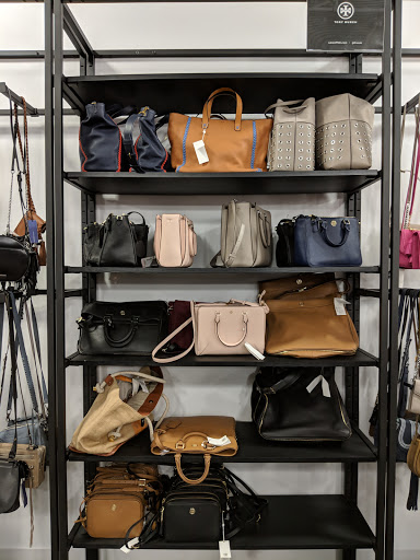 Department Store «Saks OFF 5TH», reviews and photos, 1675 Rockville Pike, Rockville, MD 20852, USA