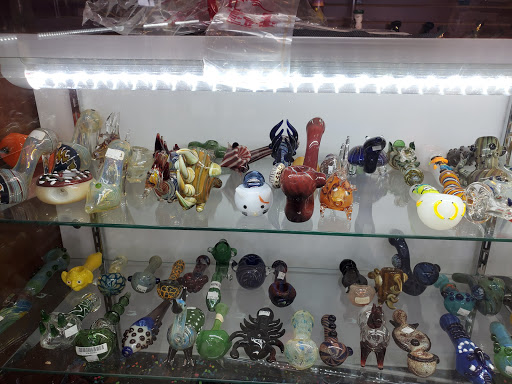 Tobacco Shop «American Smoke & Vape», reviews and photos, 217 E Army Trail Rd, Glendale Heights, IL 60139, USA