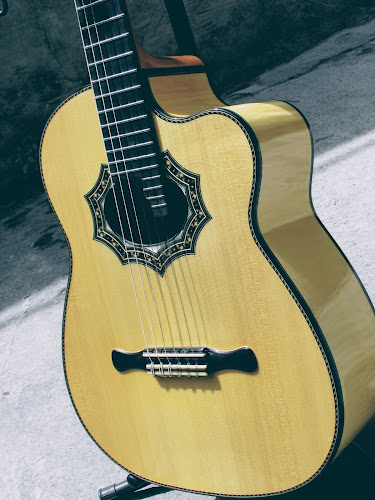 Guitarras Guacan - Quito