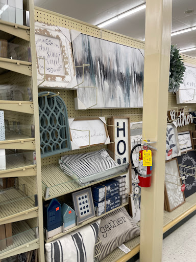 Craft Store «Hobby Lobby», reviews and photos, 4300 Bass Pro Dr, Independence, MO 64055, USA