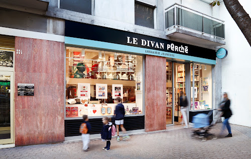 Librairie pour enfants Le Divan Perché, librairie jeunesse Paris