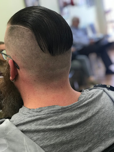 Barber Shop «East Patrick Barber Shop», reviews and photos, 43 E Patrick St Unit B, Frederick, MD 21701, USA