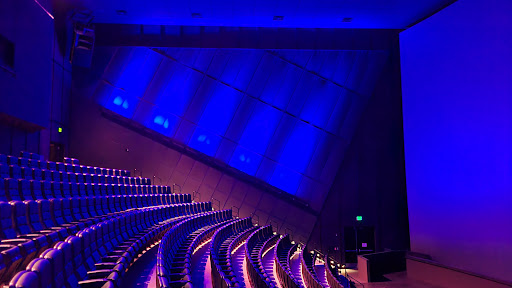 Movie Theater «B&B Theatres KC Extreme Screen Union Station», reviews and photos, 30 W Pershing Rd, Kansas City, MO 64108, USA