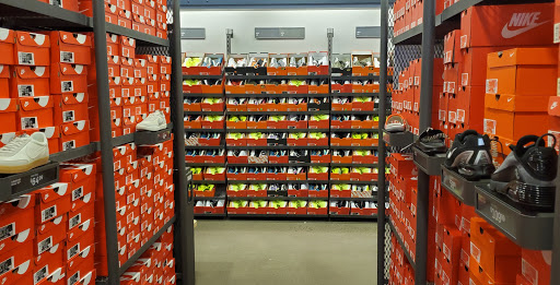 Sporting Goods Store «Nike Factory Store», reviews and photos, 1111 N Roosevelt Dr #400, Seaside, OR 97138, USA