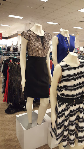 Shopping Mall «Chapel Hill Mall», reviews and photos, 2000 Brittain Rd, Akron, OH 44310, USA