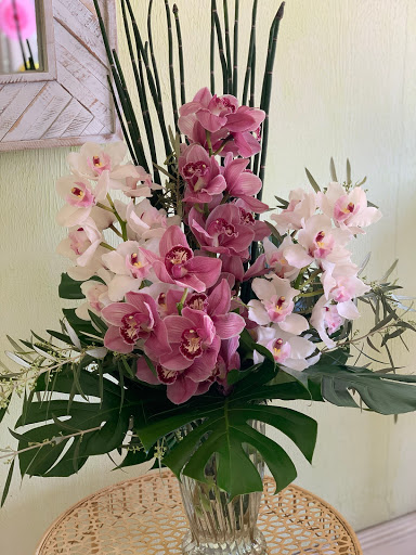 Florist «Sweet Pea Florist», reviews and photos, 5918 Naples Plaza, Long Beach, CA 90803, USA
