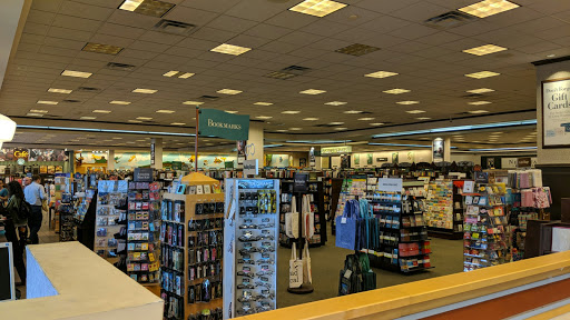 Book Store «Barnes & Noble», reviews and photos, 1701 Mallory Ln, Brentwood, TN 37027, USA