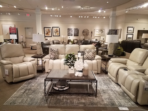 Furniture Store «La-Z-Boy Furniture Galleries», reviews and photos, 19230 Alderwood Mall Pkwy #180, Lynnwood, WA 98036, USA