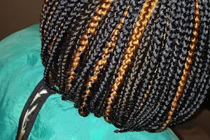 Belle-Vida's professional African hair braiding image