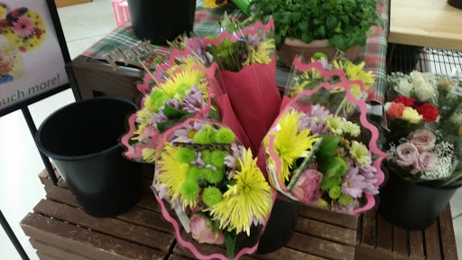 Grocery Store «Family Fresh Market», reviews and photos, 115 Elm St, Farmington, MN 55024, USA