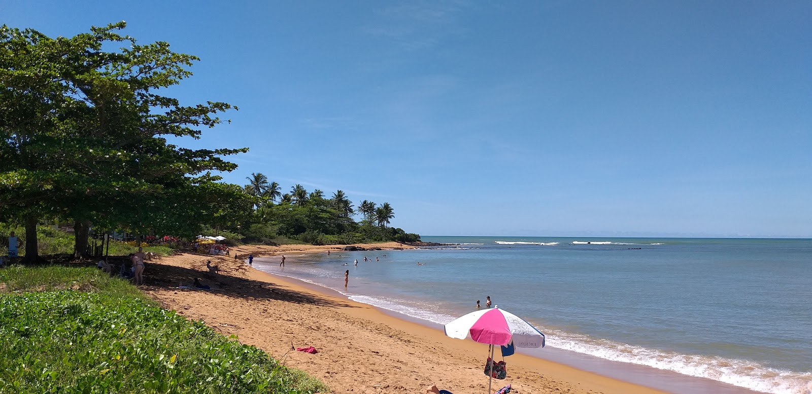 Photo de Plage des Padres avec rivage droit, long