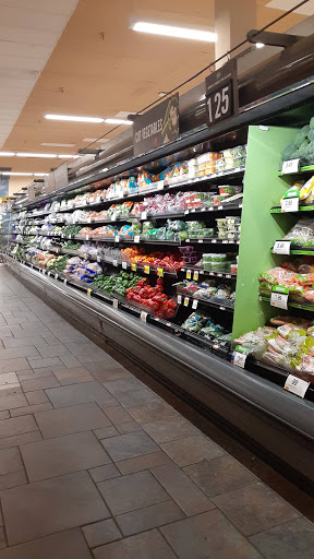 Grocery Store «Stop & Shop», reviews and photos, 240 E Sandford Blvd, Mt Vernon, NY 10550, USA