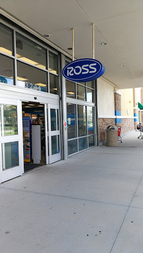 Clothing Store «Ross Dress for Less», reviews and photos, 3205 Rolling Oaks Blvd, Kissimmee, FL 34747, USA