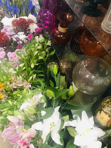 Florist «Happy Rose Florist», reviews and photos, 475 N Lake Ave, Pasadena, CA 91101, USA