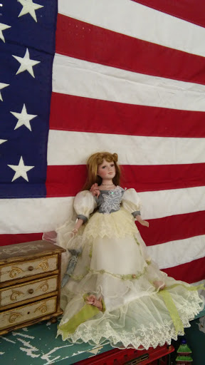 Flea Market «Streetsboro Flea Market - Furniture, Antiques, Collectibles», reviews and photos, 1513 Streetsboro Rd, Streetsboro, OH 44241, USA