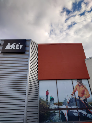 Camping Store «REI», reviews and photos, 8209 Watson St, McLean, VA 22102, USA
