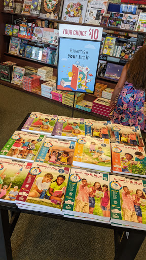Book Store «Barnes & Noble», reviews and photos, 3050 Beeline Rd, Holland, MI 49424, USA