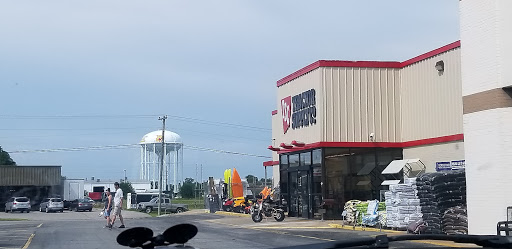 Home Improvement Store «Tractor Supply Co.», reviews and photos, 2028 N Locust Ave, Lawrenceburg, TN 38464, USA