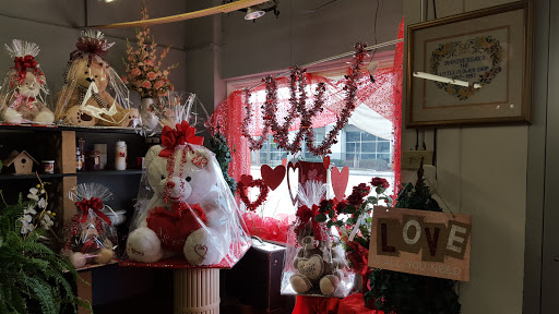 Florist «Little Flower Shop», reviews and photos, 616 High St, Delano, CA 93215, USA