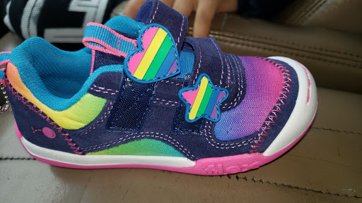 Shoe Store «Shoe Carnival», reviews and photos, 12551 Jefferson Ave, Newport News, VA 23602, USA