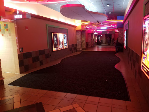 Movie Theater «Regal Cinemas Valley River Center 15 & IMAX», reviews and photos, 500 Valley River Center, Eugene, OR 97401, USA